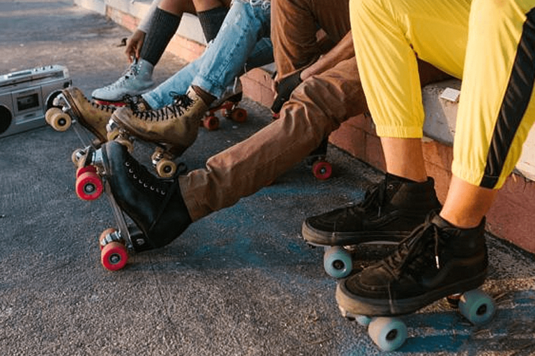 Su capacidad para transmitir juventud, energía y rebeldía lo ha convertido en un símbolo de una generación y en una fuente de inspiración para muchos
